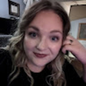 Meet your Posher, Chloe